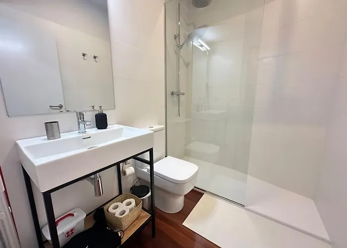 Casa Del Tratado 1 By Ybh * Βίγκο